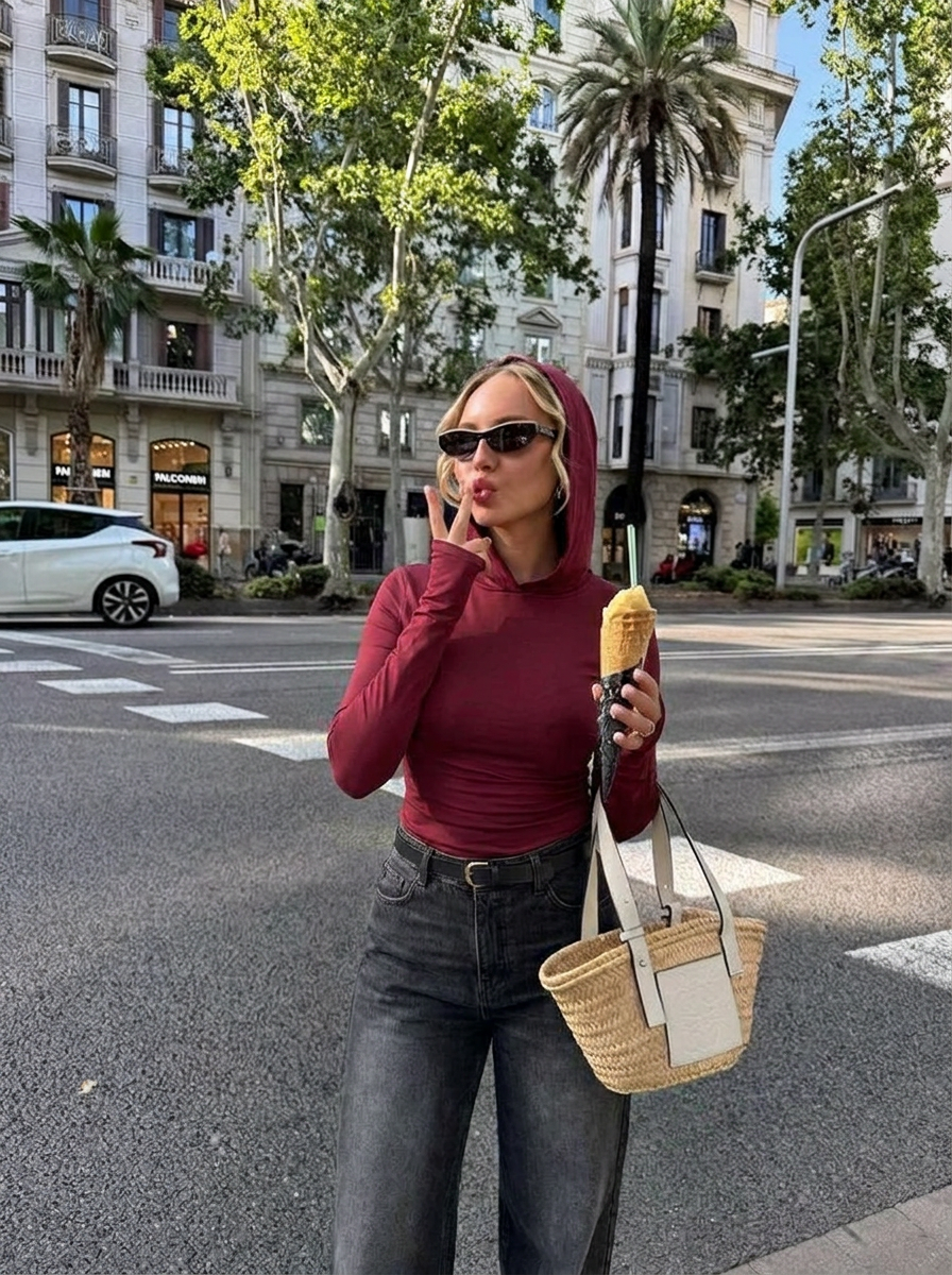 Basic hooded top