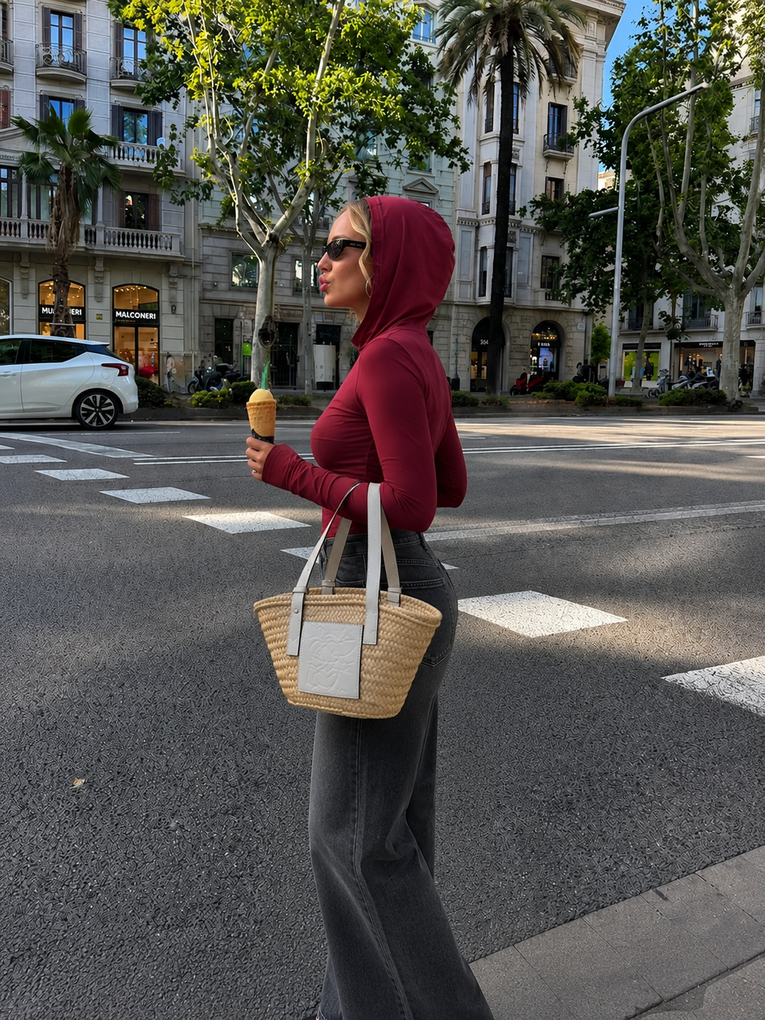 Basic hooded top